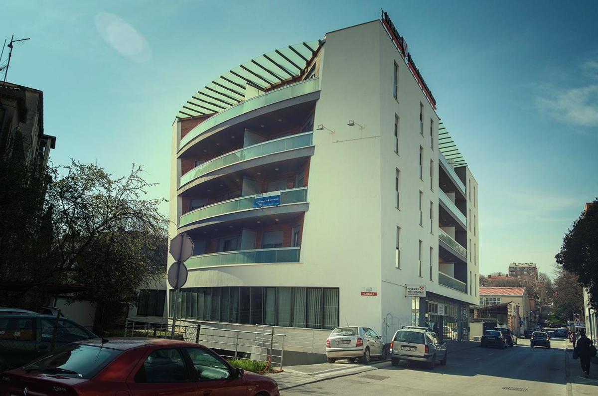 Pula City Business Apartments Eksteriør billede